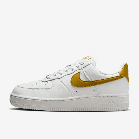 Nike Womens Air Force 1 07 SE