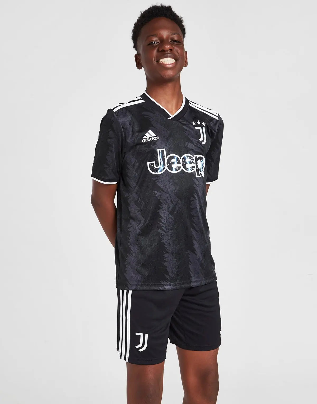 Juventus 2022/23 Away Shirt Junior Full Set T-shirt & short - Football DXB