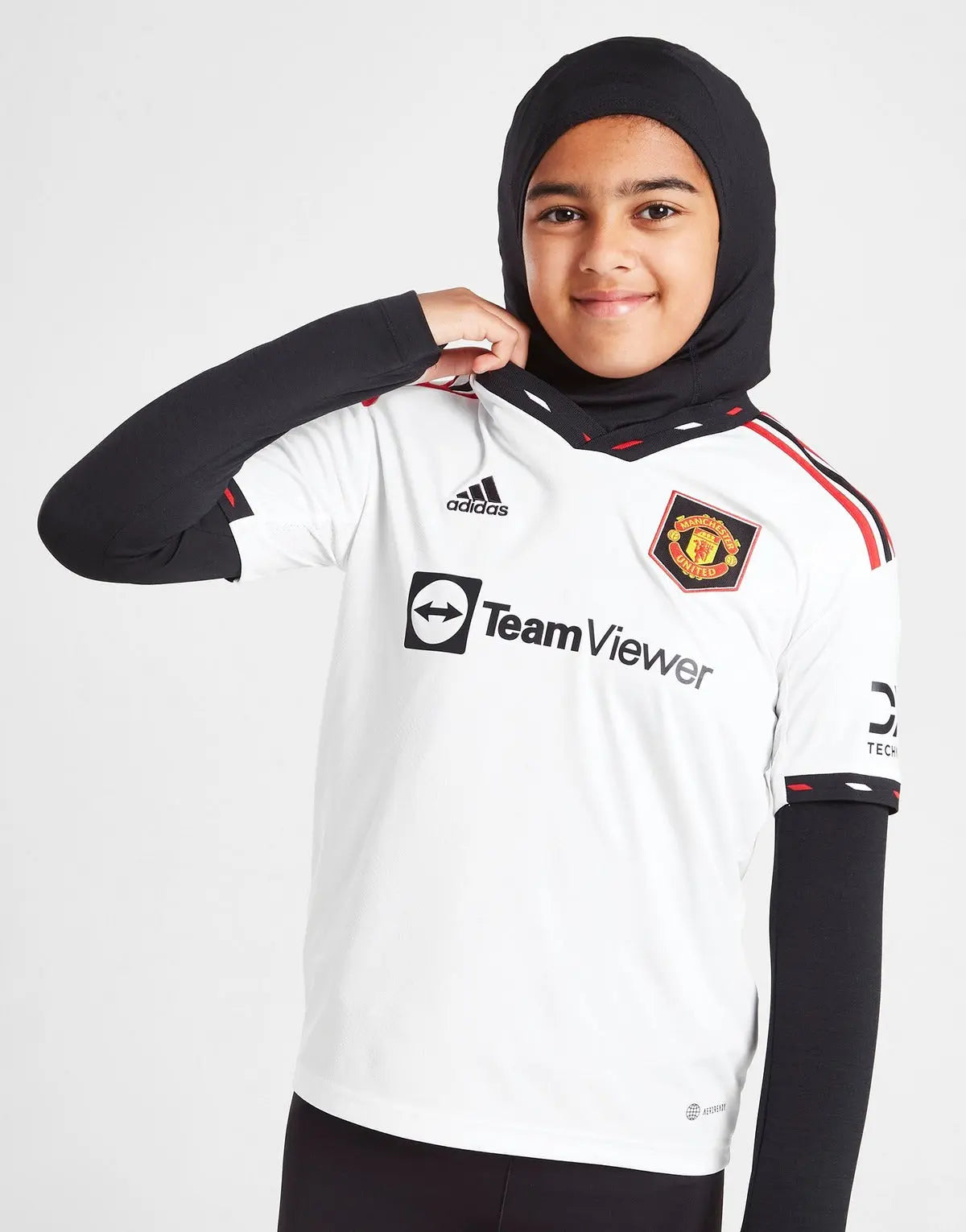 Manchester United FC 2022/23 Away Shirt Junior Full Set T-shirt & short - Football DXB