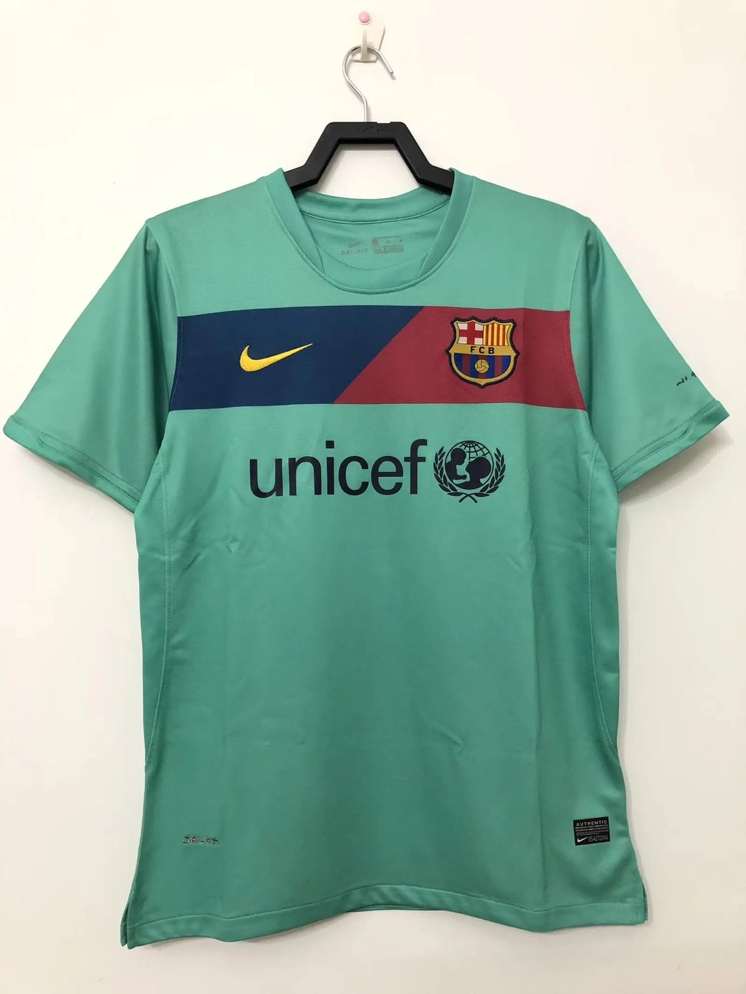 Barcelona Away 2010-2011 - Football DXB