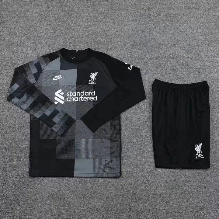 Liverpool Goalkeeper Long Sleeves Full Set - Football DXB